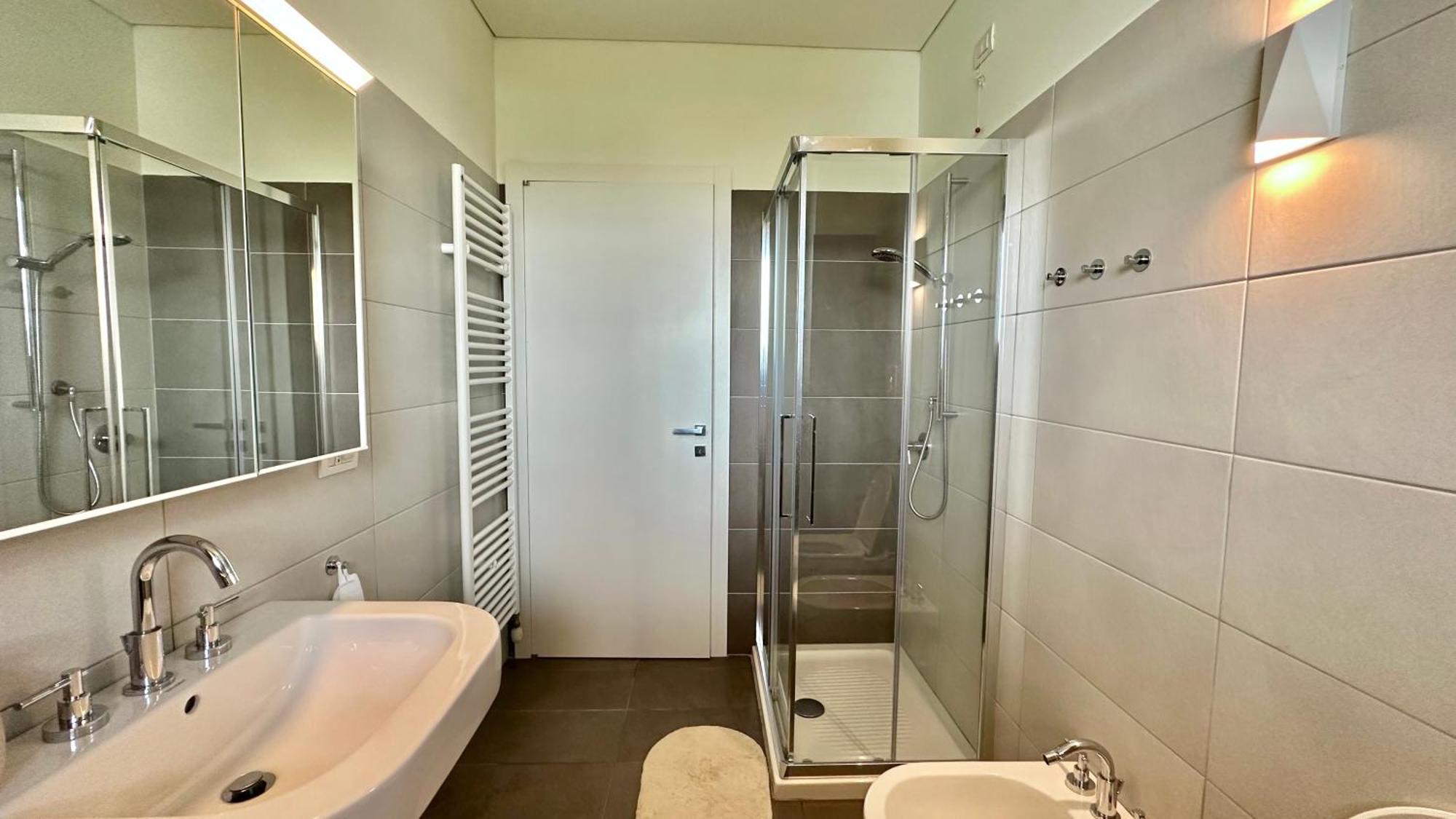Giax Tower Premium Modern Milanese Flat With Gym Pool View & Box Appartement Milan