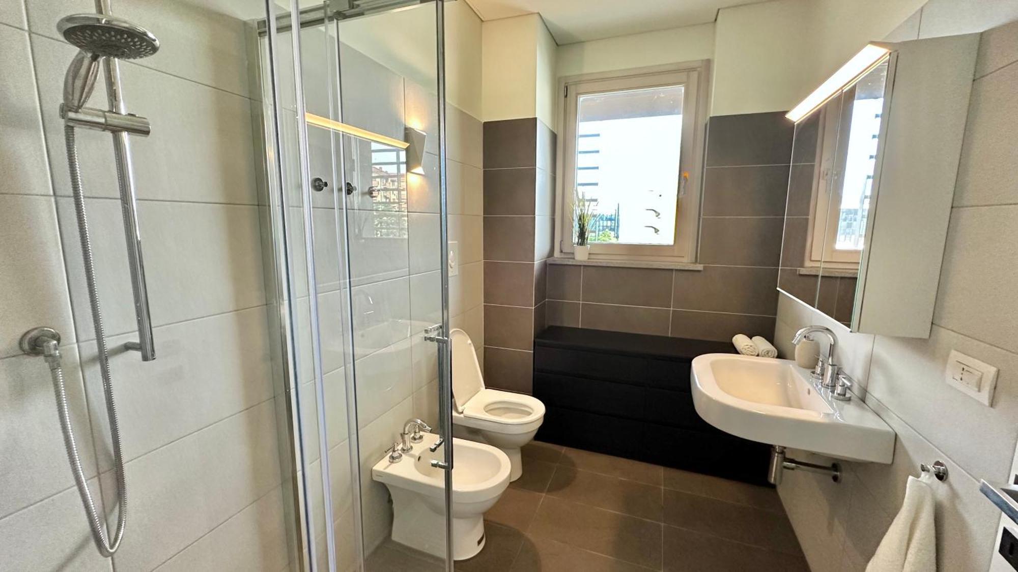Giax Tower Premium Modern Milanese Flat With Gym Pool View & Box Appartement